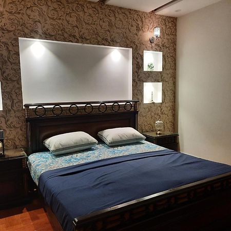 3 Bedroom Furnished Holiday Home Near Valencia Town, Lake City & Ring Road Lahore Buitenkant foto