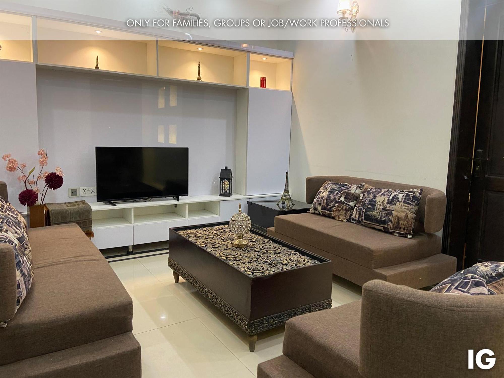 3 Bedroom Furnished Holiday Home Near Valencia Town, Lake City & Ring Road Lahore Buitenkant foto