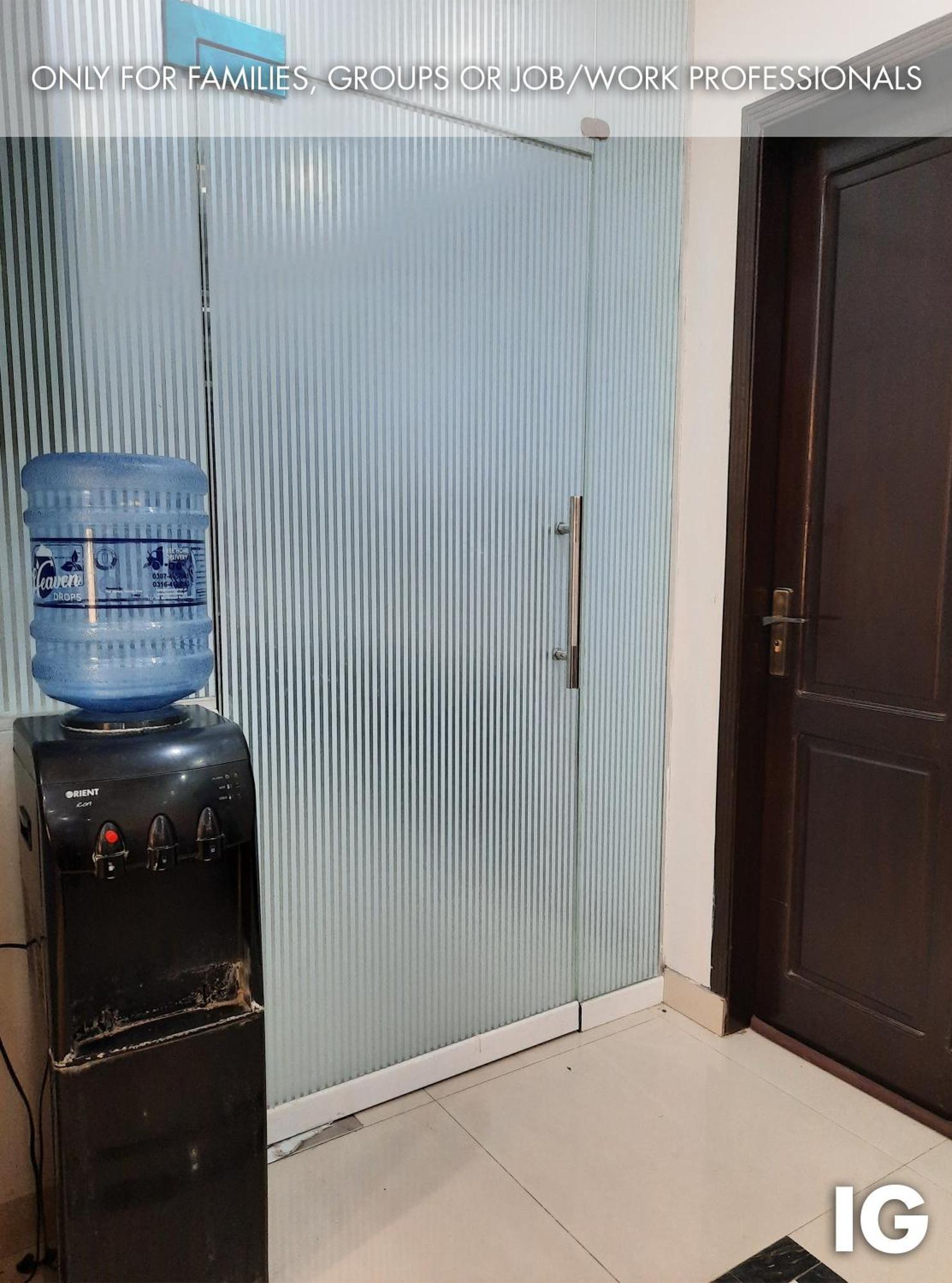 3 Bedroom Furnished Holiday Home Near Valencia Town, Lake City & Ring Road Lahore Buitenkant foto